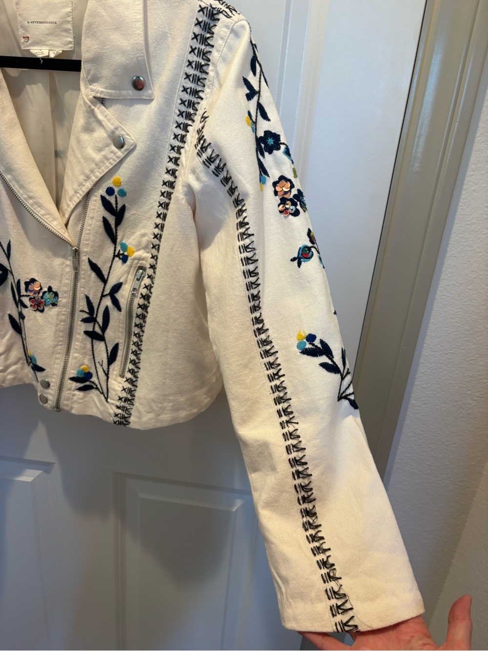 BRAND NEW Anthropologie White Embroidered Moto Jacket, Size Large - Picture 6 of 16